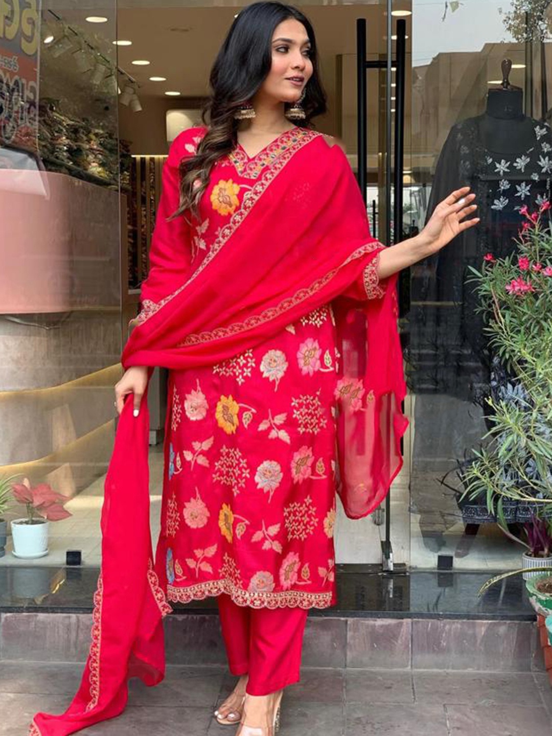 

KALINI Women Floral Embroidered Regular Thread Work Kurta with Trousers & With Dupatta, Red