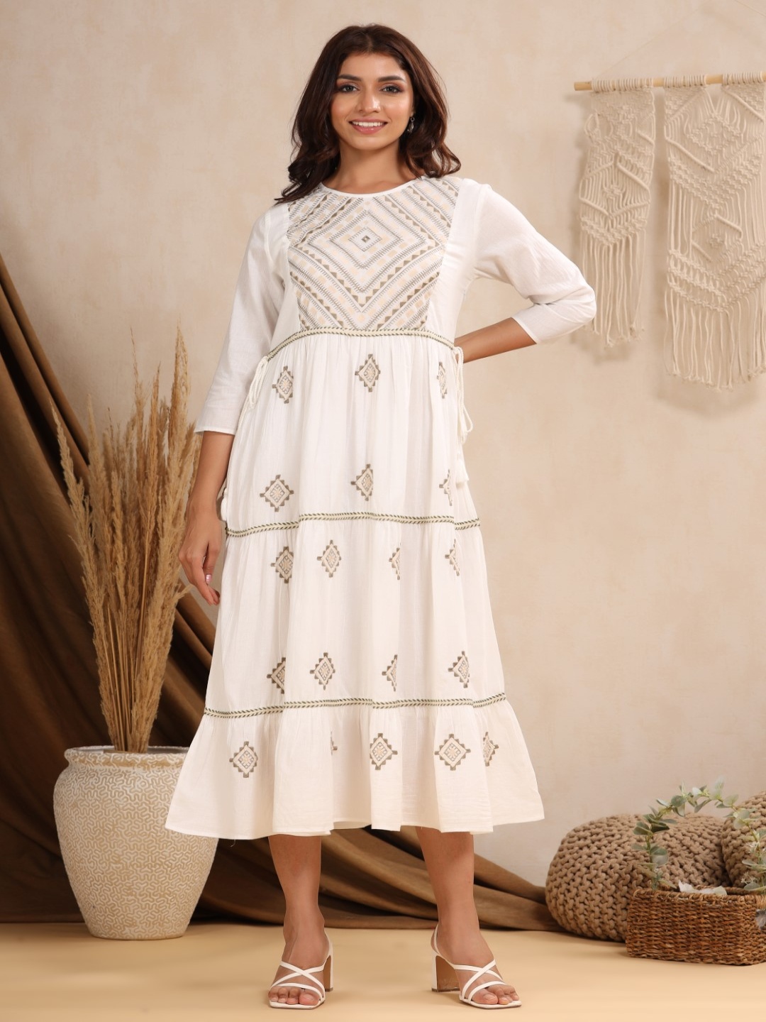 

Nyaro Ethnic Motifs Print A-Line Midi Dress, White