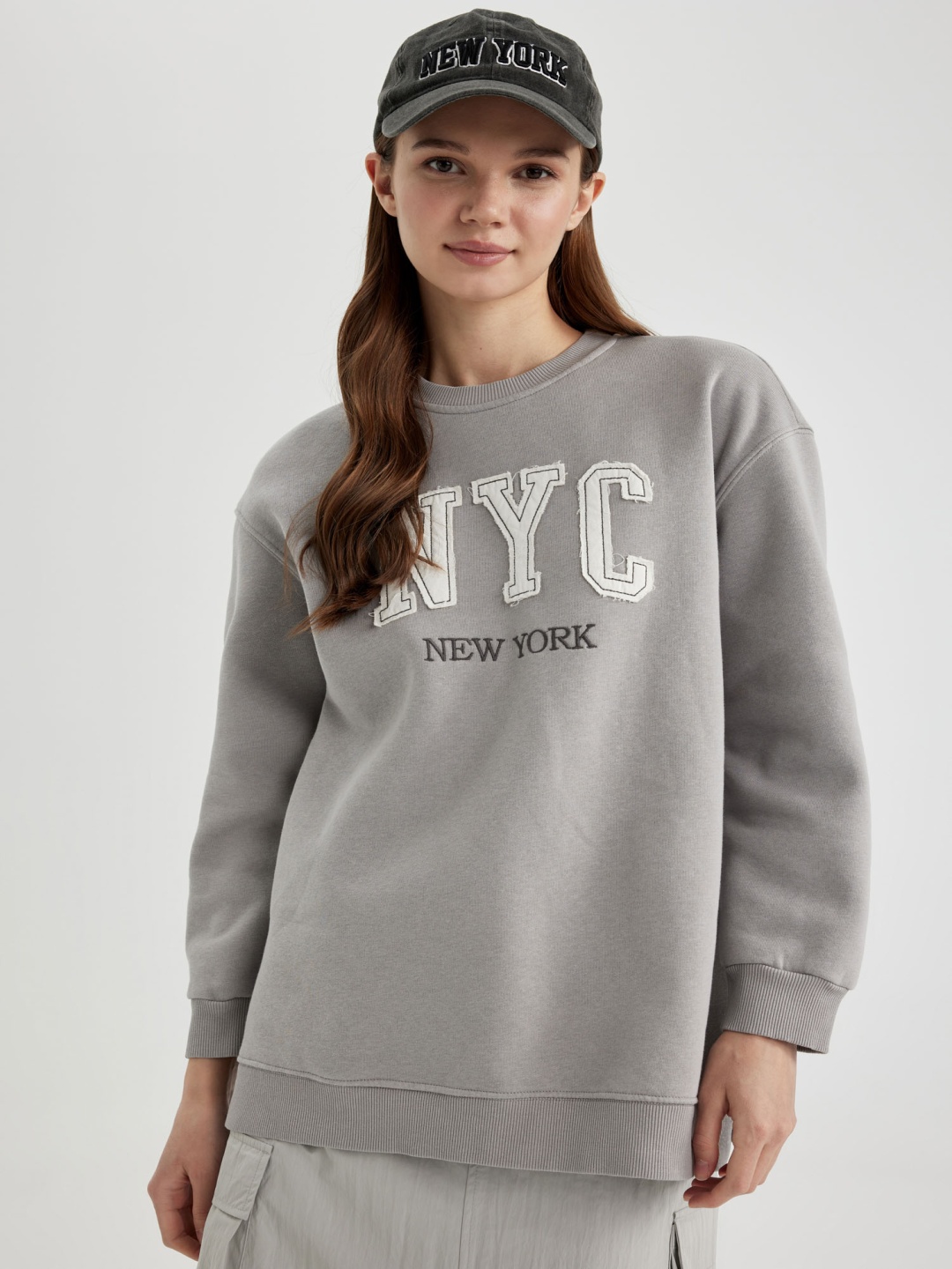 

DeFacto Typography Embroidered Pullover Longline Sweatshirt, Grey