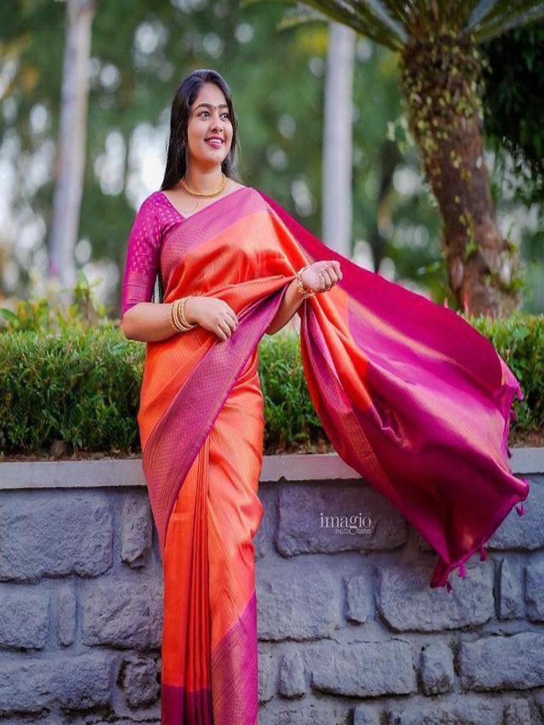 

Miss Beelee Women Woven Design Zari Banarasi Saree, Orange