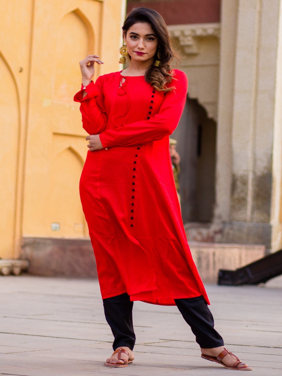 

Chandbaali Women Regular Kurta with Trousers, Red