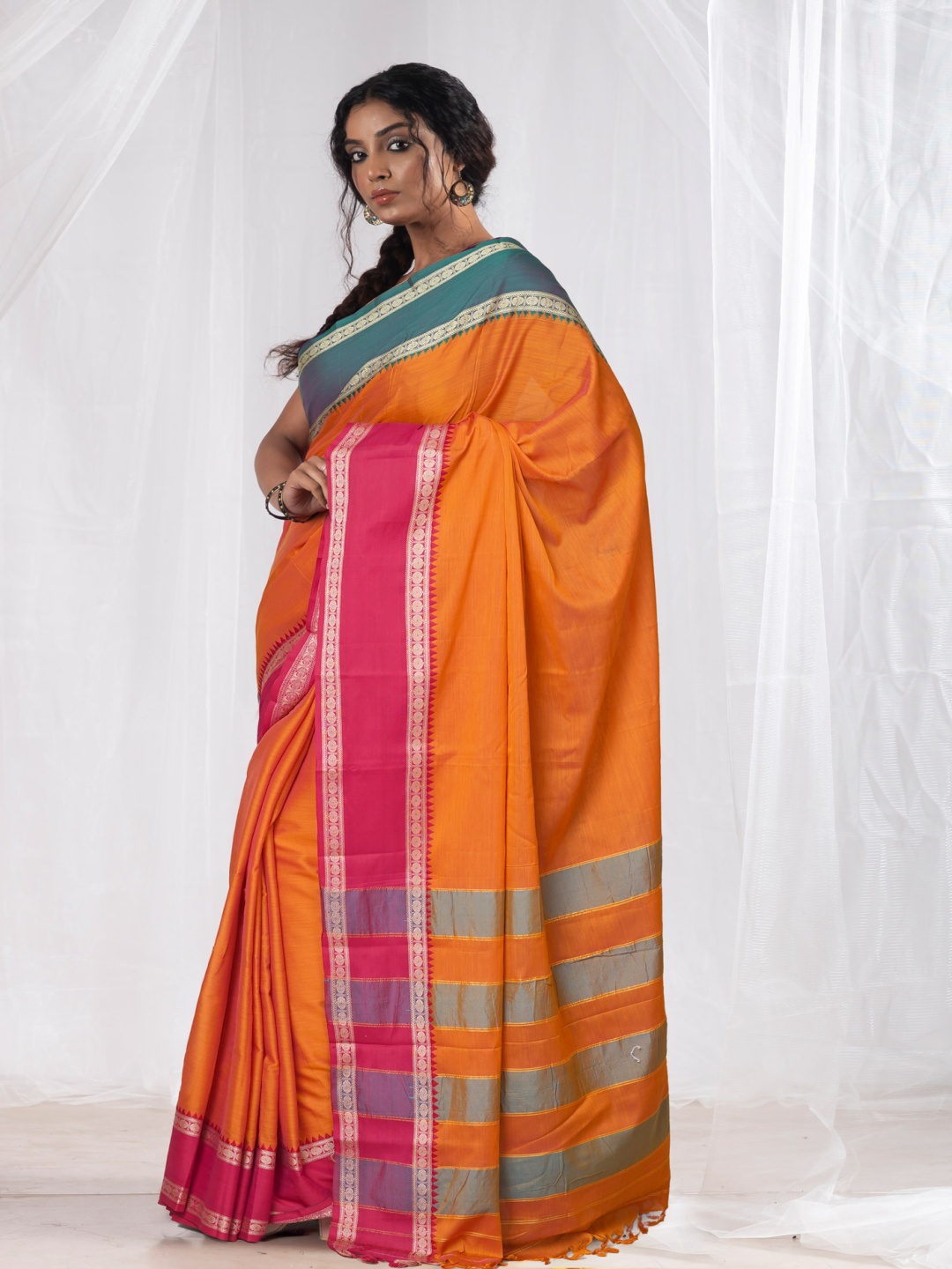 

Unnati Silks Pure Cotton Handloom Narayan Peth Saree, Orange