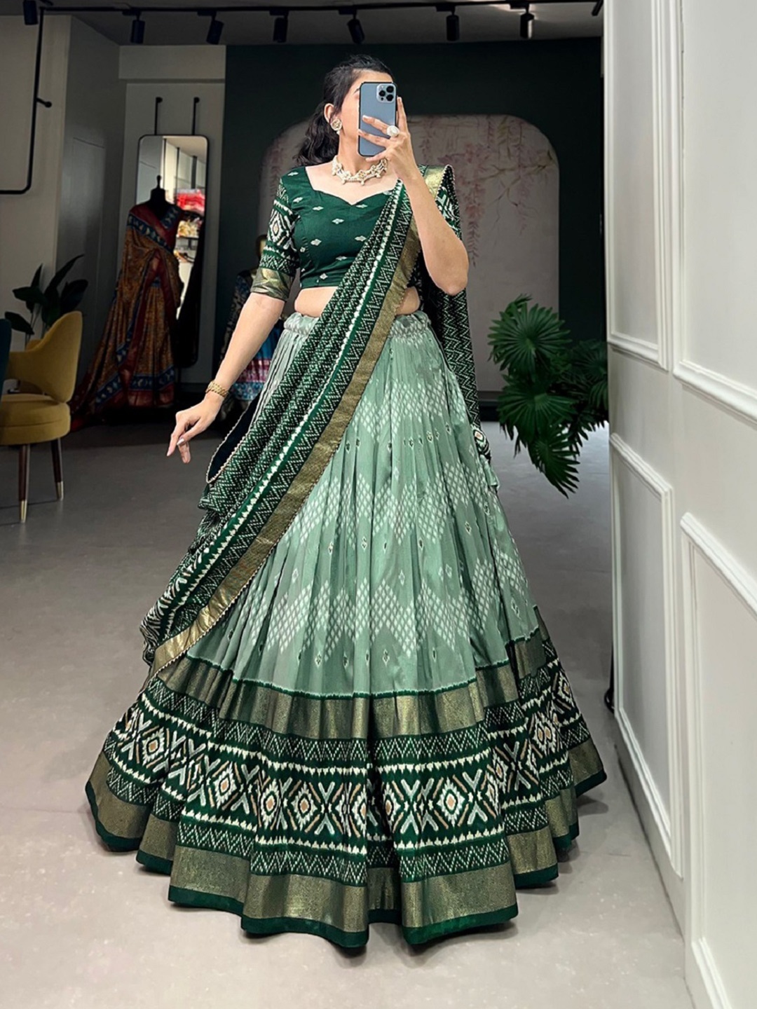 

BAESD Printed Semi-Stitched Lehenga & Unstitched Blouse With Dupatta, Green