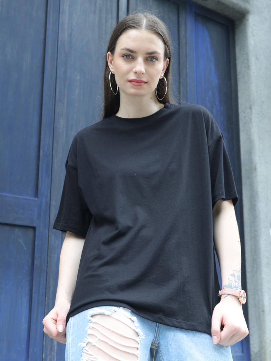 

TITTLI Women Polo Collar Extended Sleeves Pure Cotton Applique Boxy T-shirt, Black