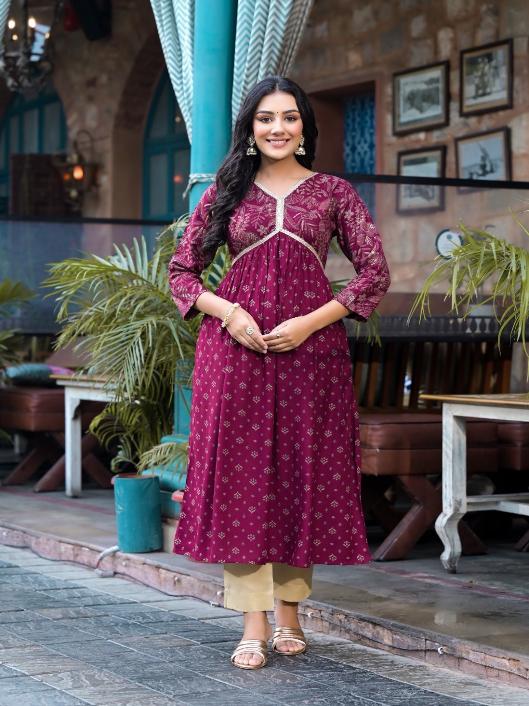 

Label Khoj Floral Printed V Neck Empire A-Line Kurta, Burgundy