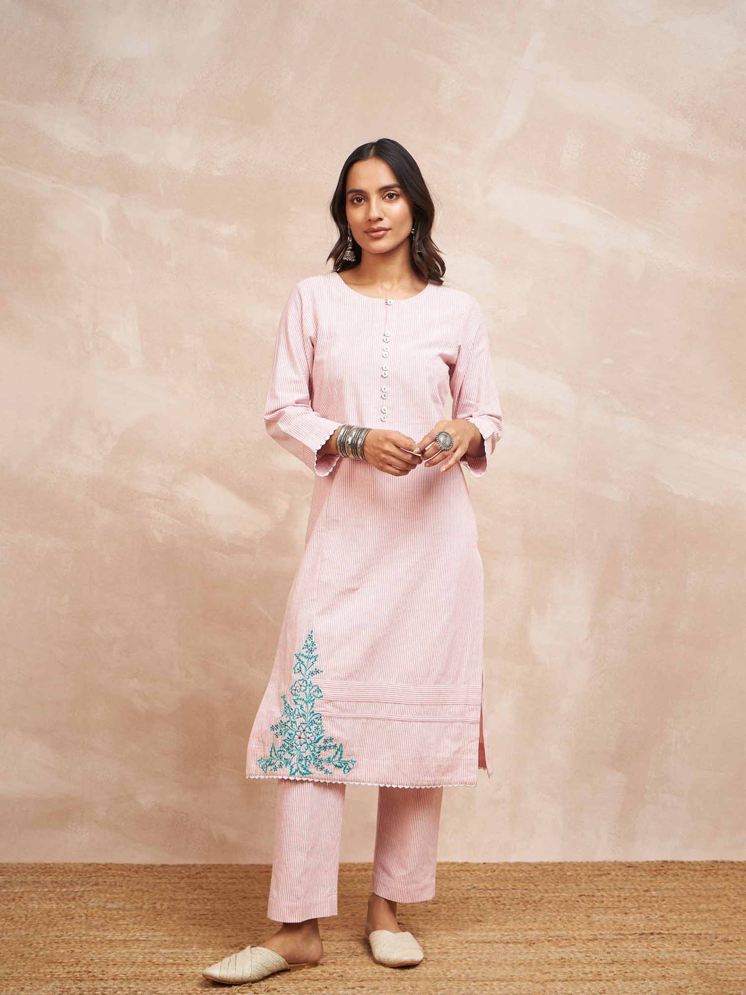 

STADO Striped Thread Work Straight Kurta with Trousers, Pink