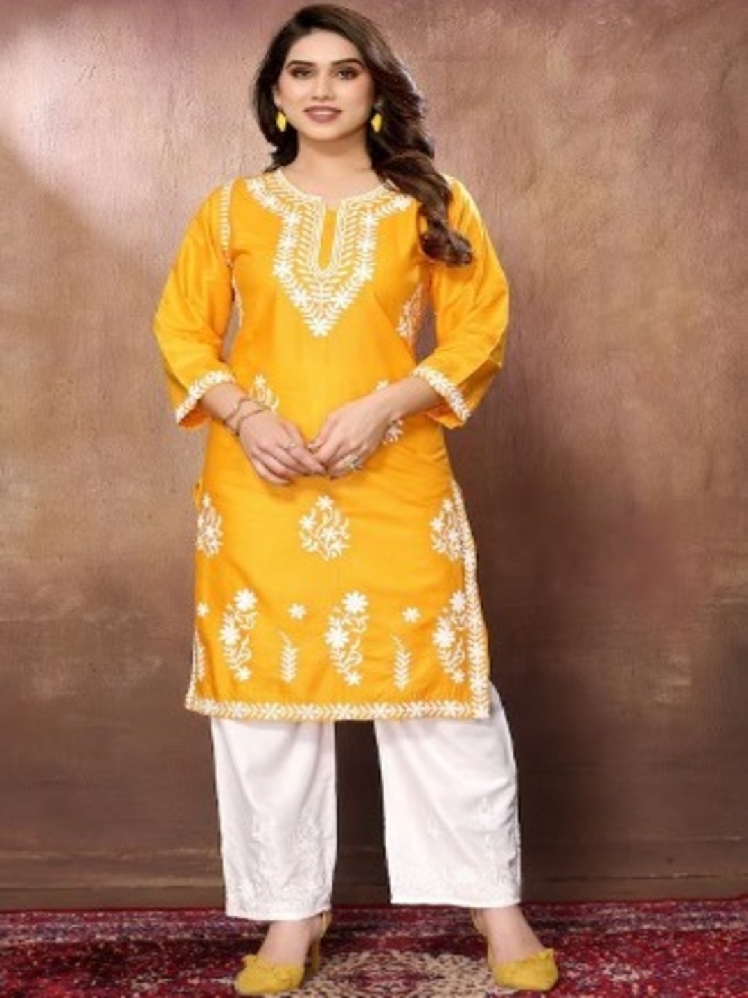 

Rujave Floral Embroidered Regular Chikankari Kurta with Palazzos, Yellow