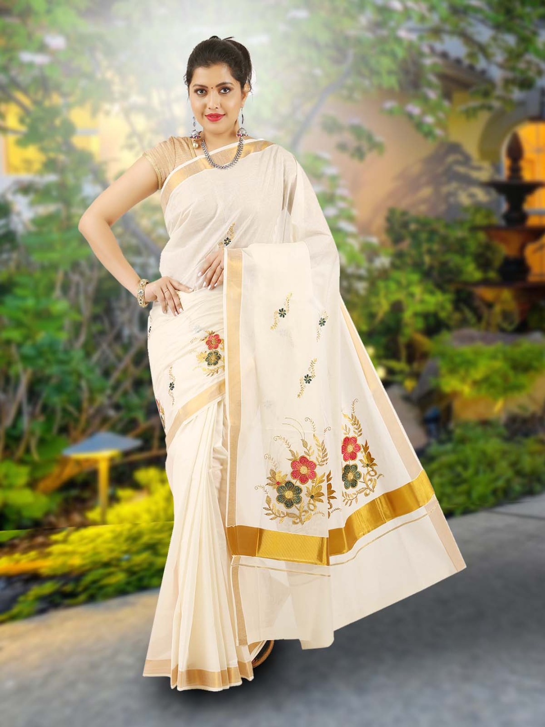 

Rst R Selvamani Tex Floral Embroidered Zari Pure Cotton Kasavu Saree, Off white