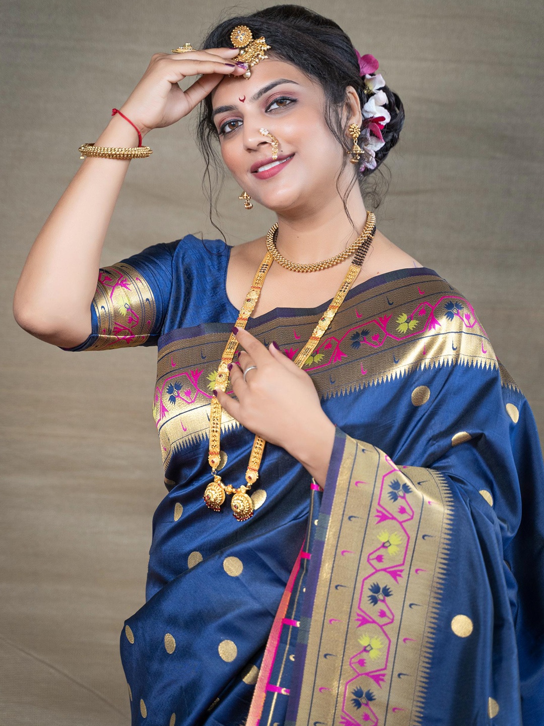

Royal Rajgharana Saree Woven Design Zari Pure Silk Banarasi Saree, Navy blue