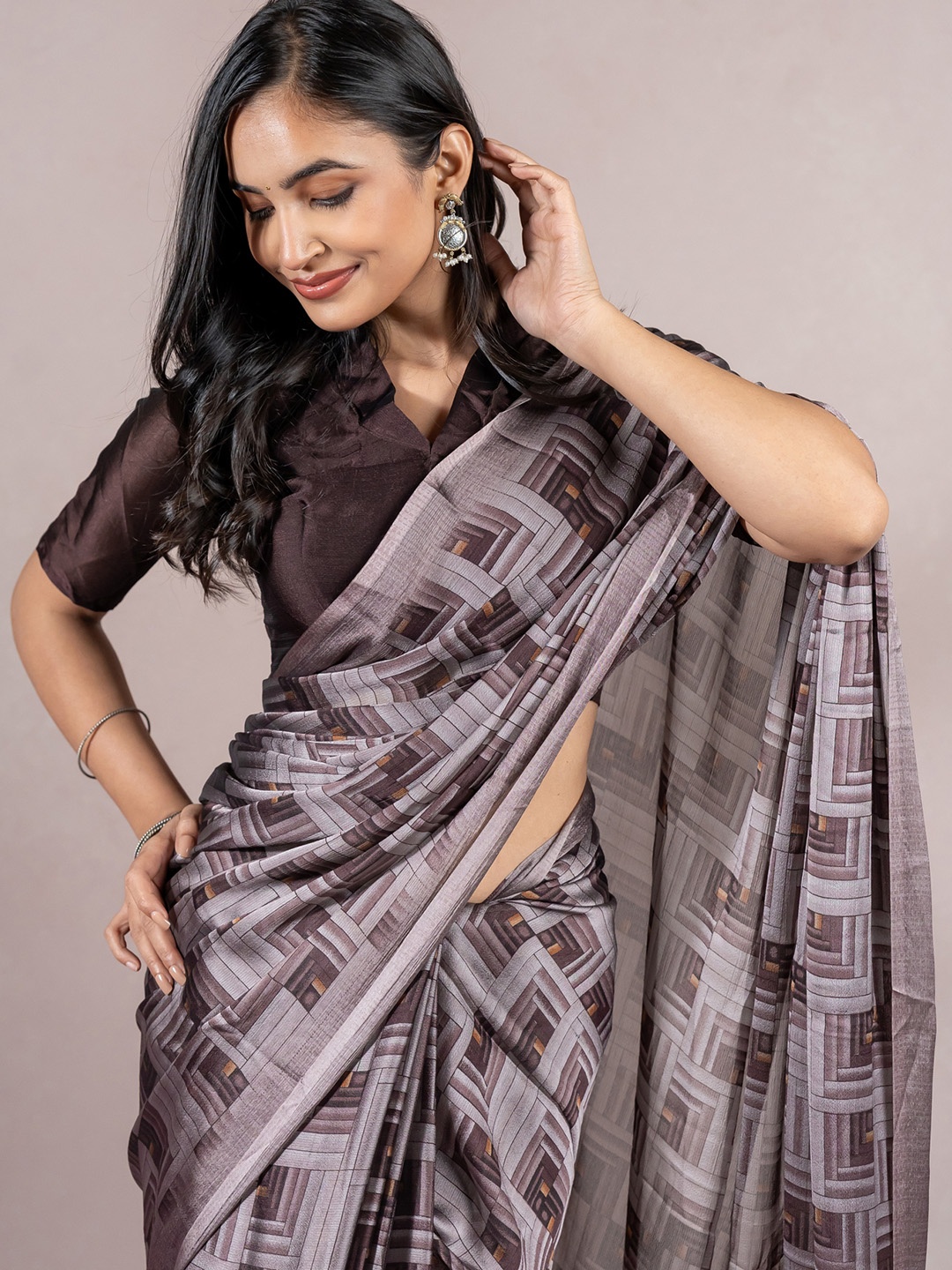 

KALINI Geometric Printed Saree, Purple