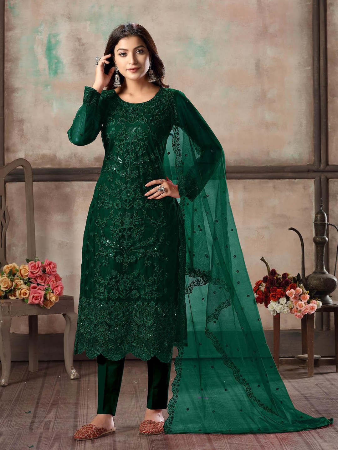 

ODETTE Women Floral Embroidered Regular Sequinned Kurta with Trousers & With Dupatta, Green