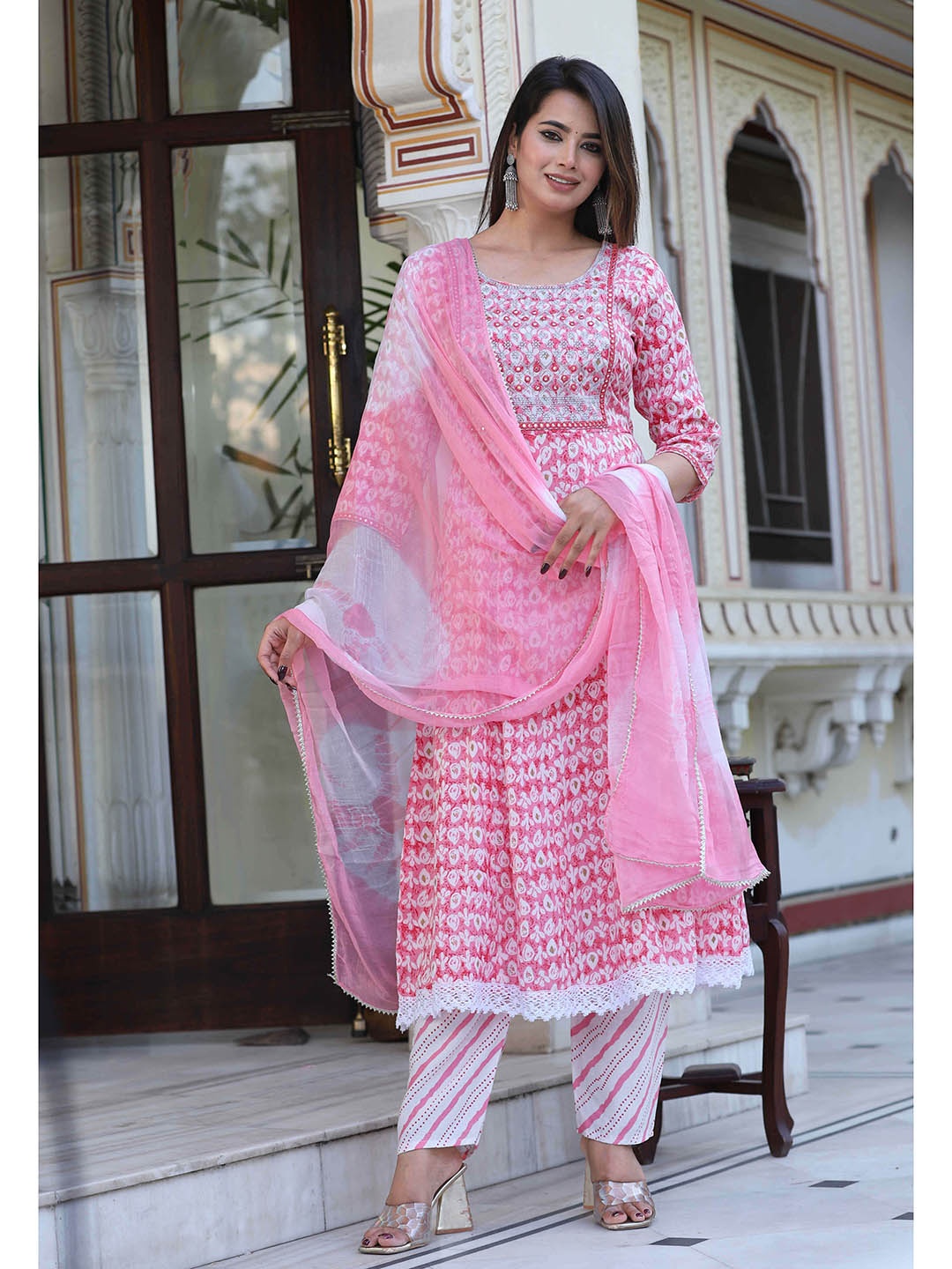 

SINGNI Women Ethnic Motifs Embroidered Regular Kurta With Trousers & Dupatta, Pink