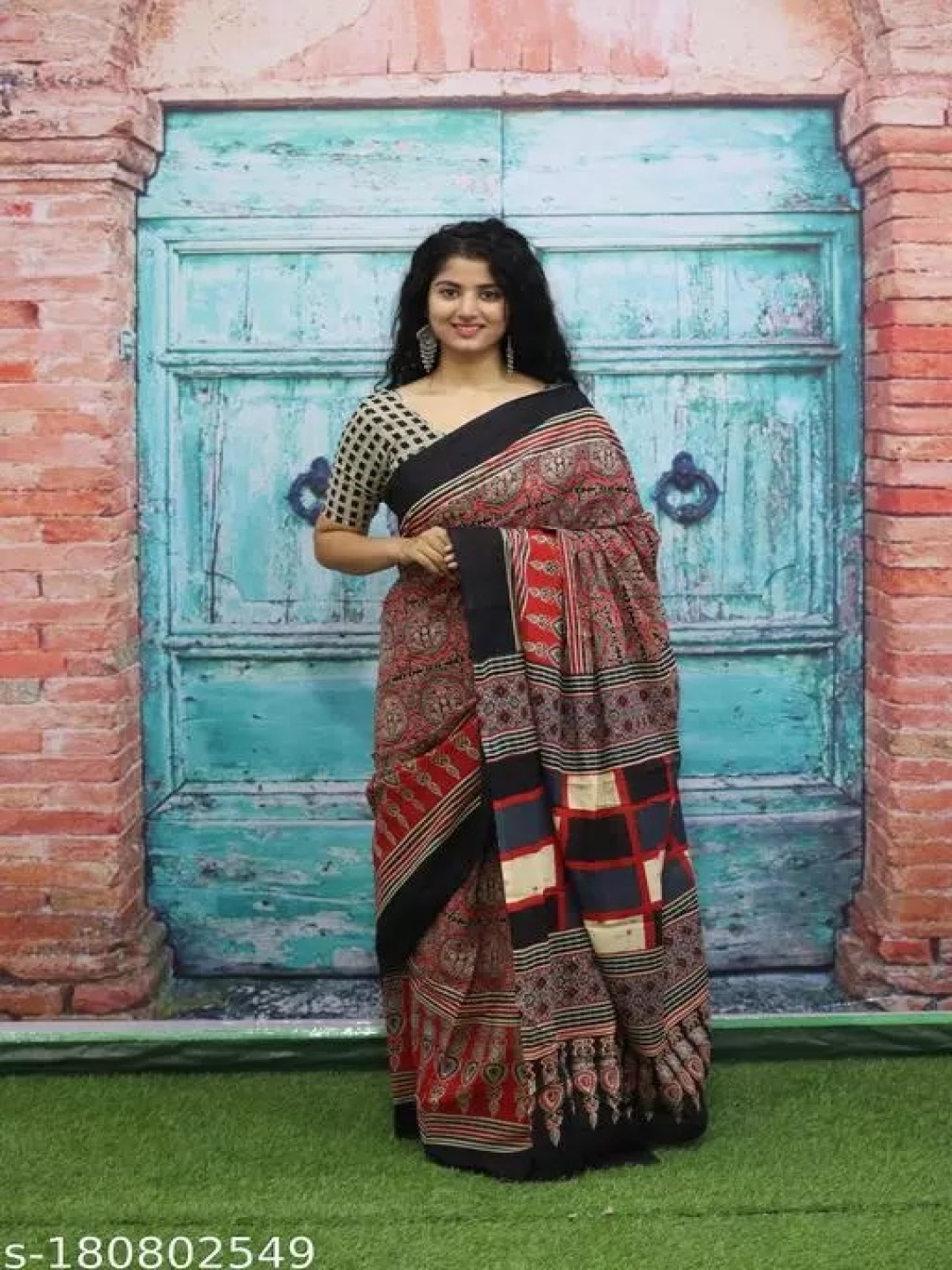 

clothonus Ethnic Motifs Pure Cotton Block Print Saree, Black