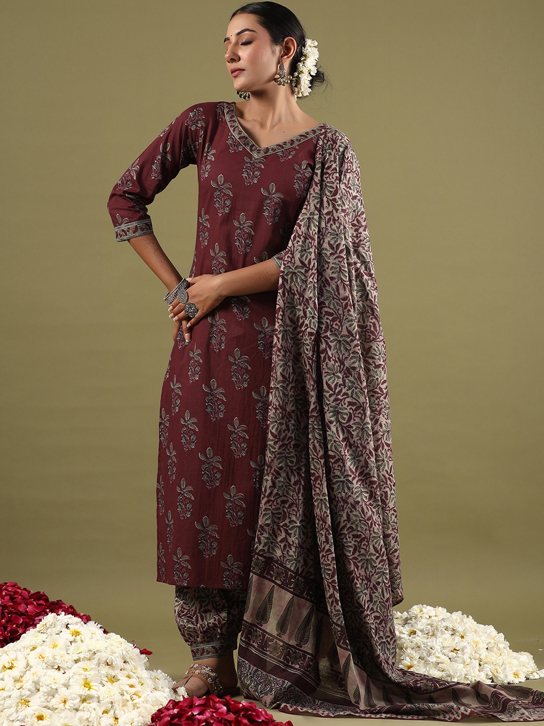 

Indo Era Women Floral Printed Regular Pure Cotton Kurta with Salwar & With Dupatta, Burgundy