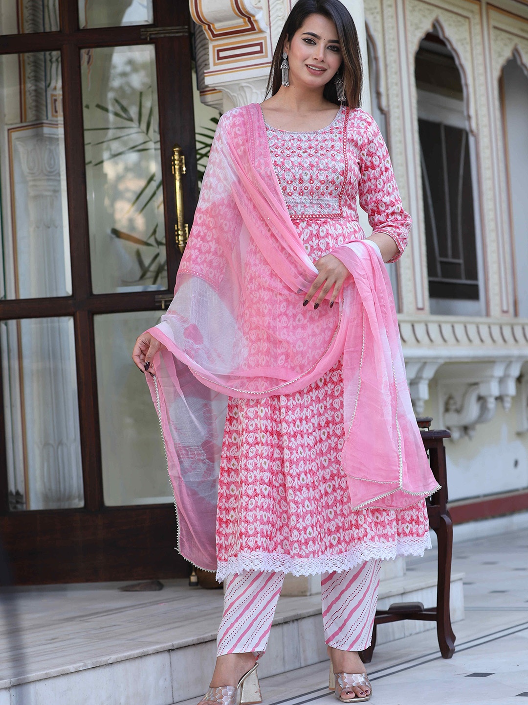 

SINGNI Ethnic Motifs Embroidered Regular Kurta with Trousers & Dupatta, Pink