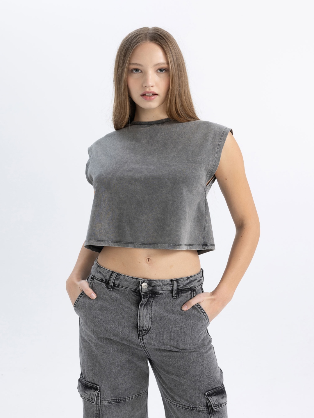 

DeFacto Women Cotton Boxy Crop Top, Grey