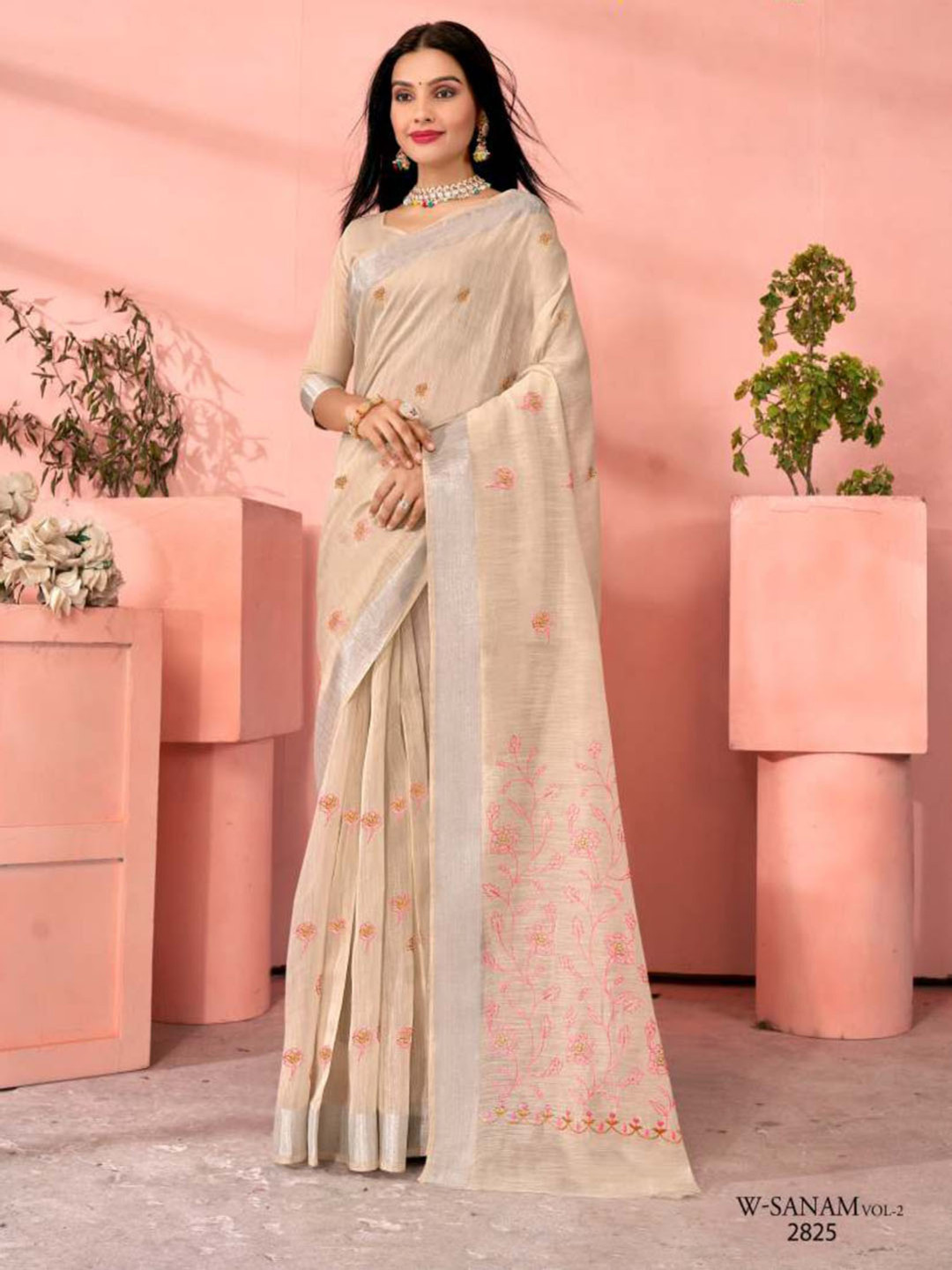

MAHALASA Ethnic Motifs Embroidered Pure Cotton Saree, Beige