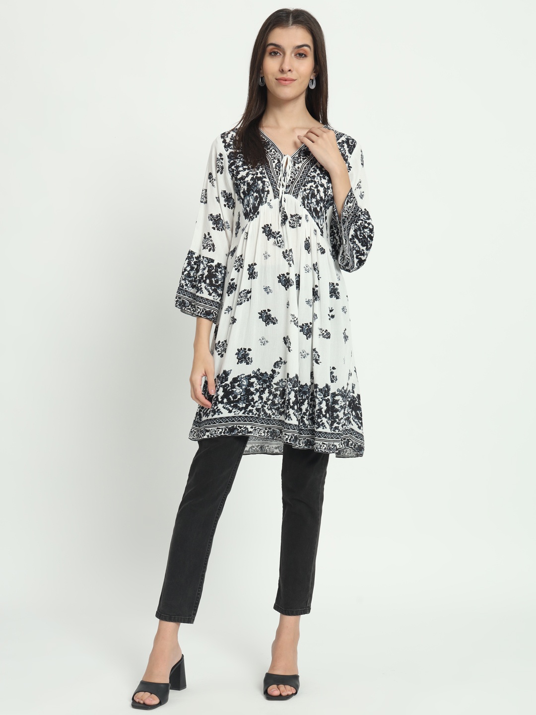 

VELDRESS Print Longline Top, Black