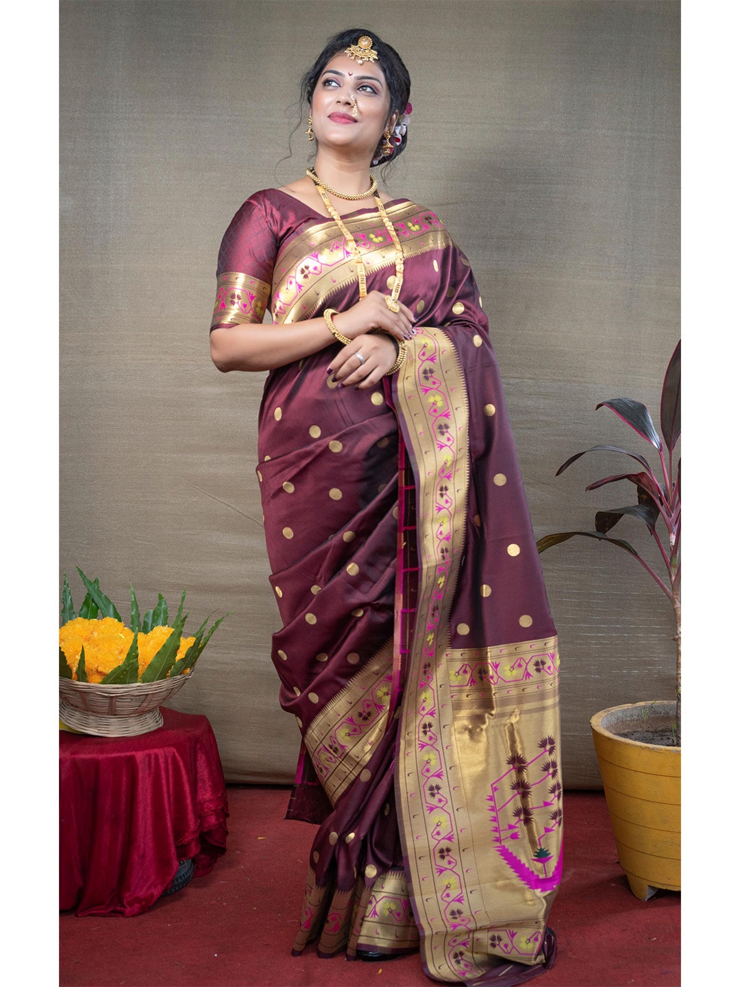 

Royal Rajgharana Saree Woven Design Zari Pure Silk Banarasi Saree, Maroon