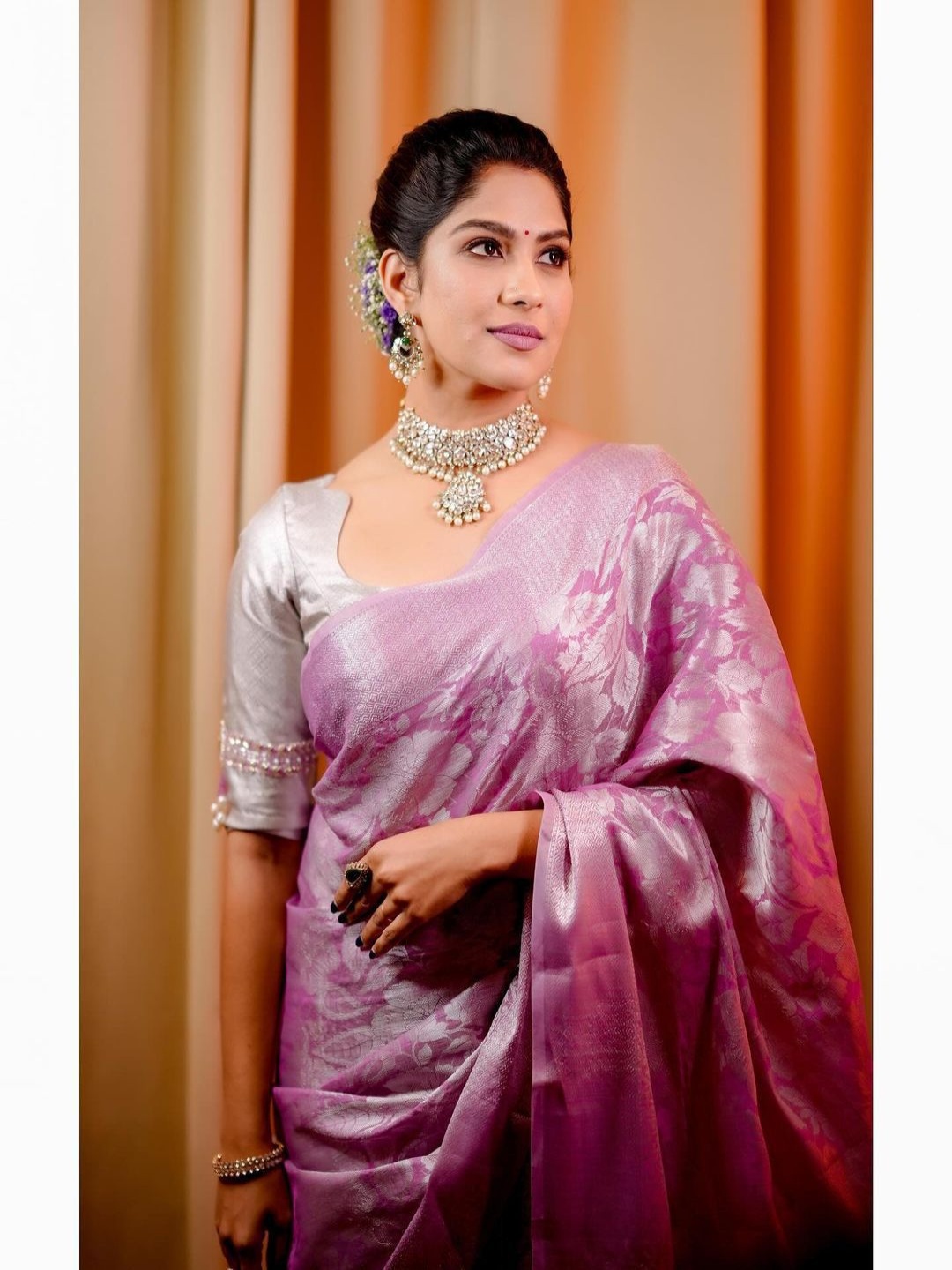 

ALAGINI Kanjeevaram Silk Blend Floral Zari Traditional Celebrity Saree, Pink