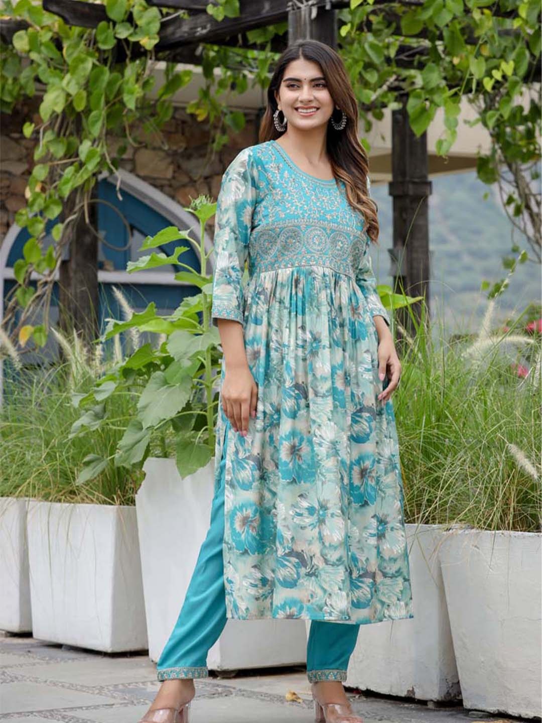 

ARAVALII Printed Kurta With Trouser & Dupatta, Blue