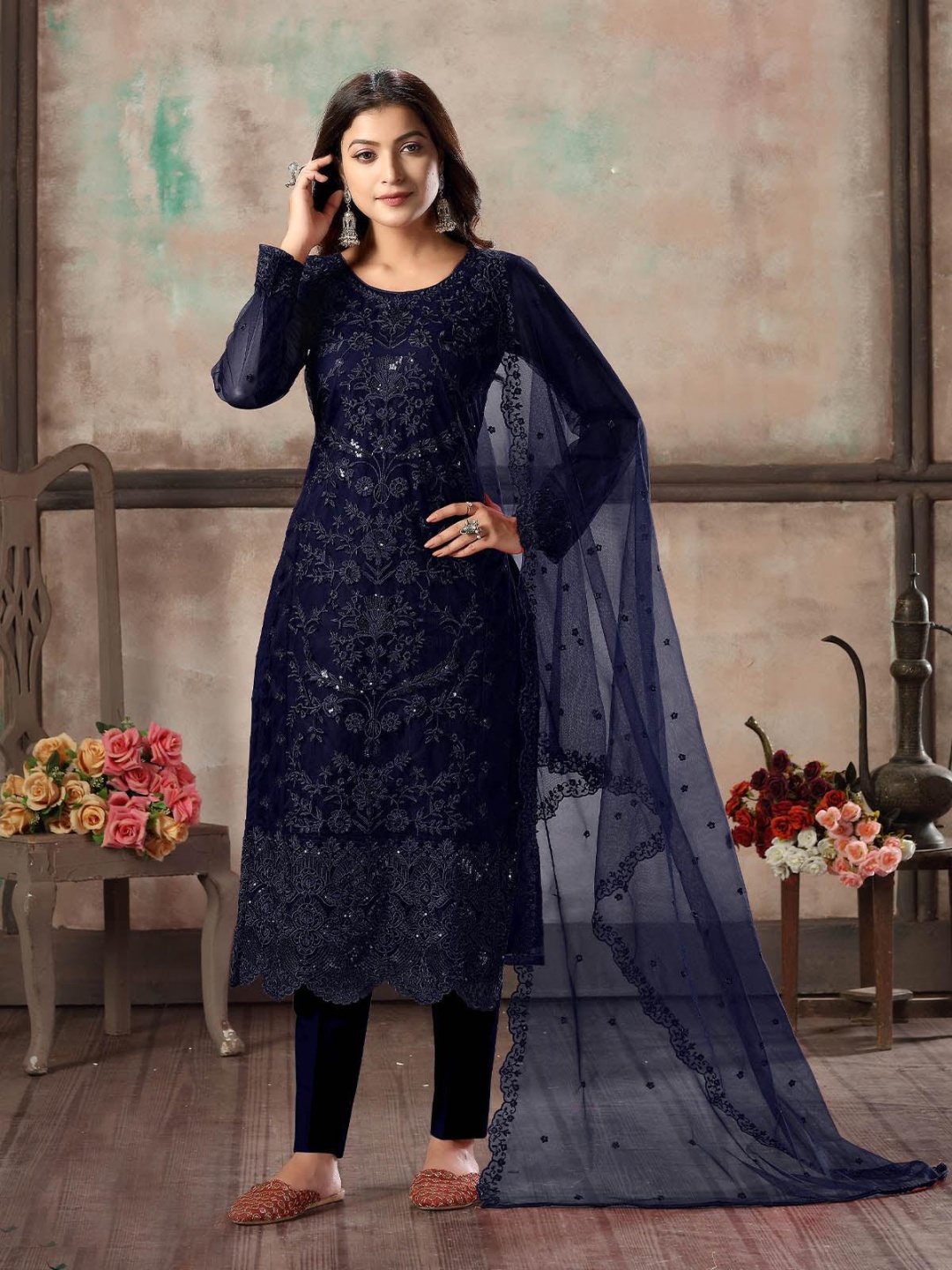 

ODETTE Women Floral Embroidered Regular Thread Work Kurta with Salwar & With Dupatta, Blue