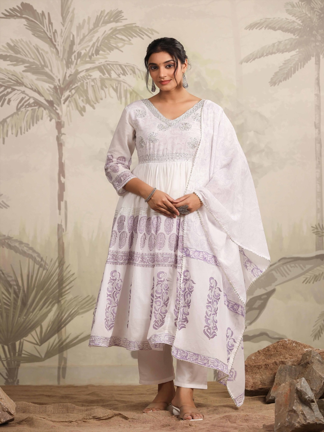 

SCAKHI Ethnic Motifs Printed Empire Pure Cotton Anarkali Kurta With Trousers & Dupatta, White