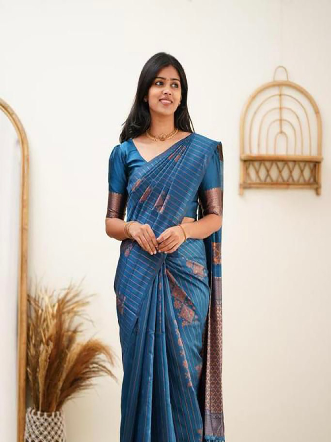 

Aldwych Woven Design Zari Banarasi Saree, Teal
