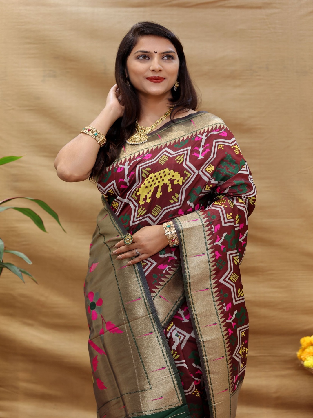 

Royal Rajgharana Saree Woven Design Zari Pure Silk Banarasi Sarees, Maroon