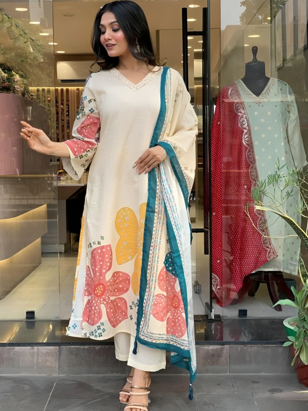 

KALINI Women Floral Printed Regular Kurta with Trousers & With Dupatta, White