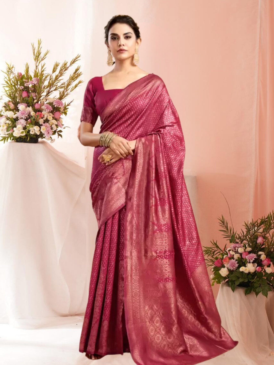 

MAGMINA Floral Zari Art Silk Banarasi Saree, Magenta