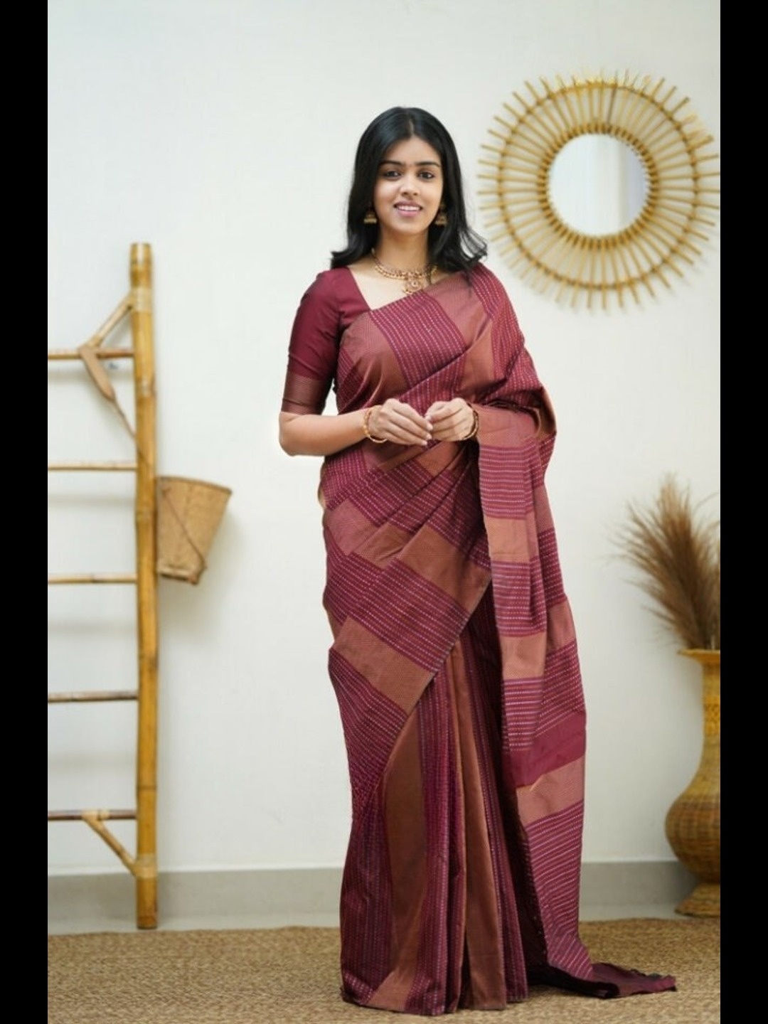 

Flosive Woven Design Zari Banarasi Saree, Maroon