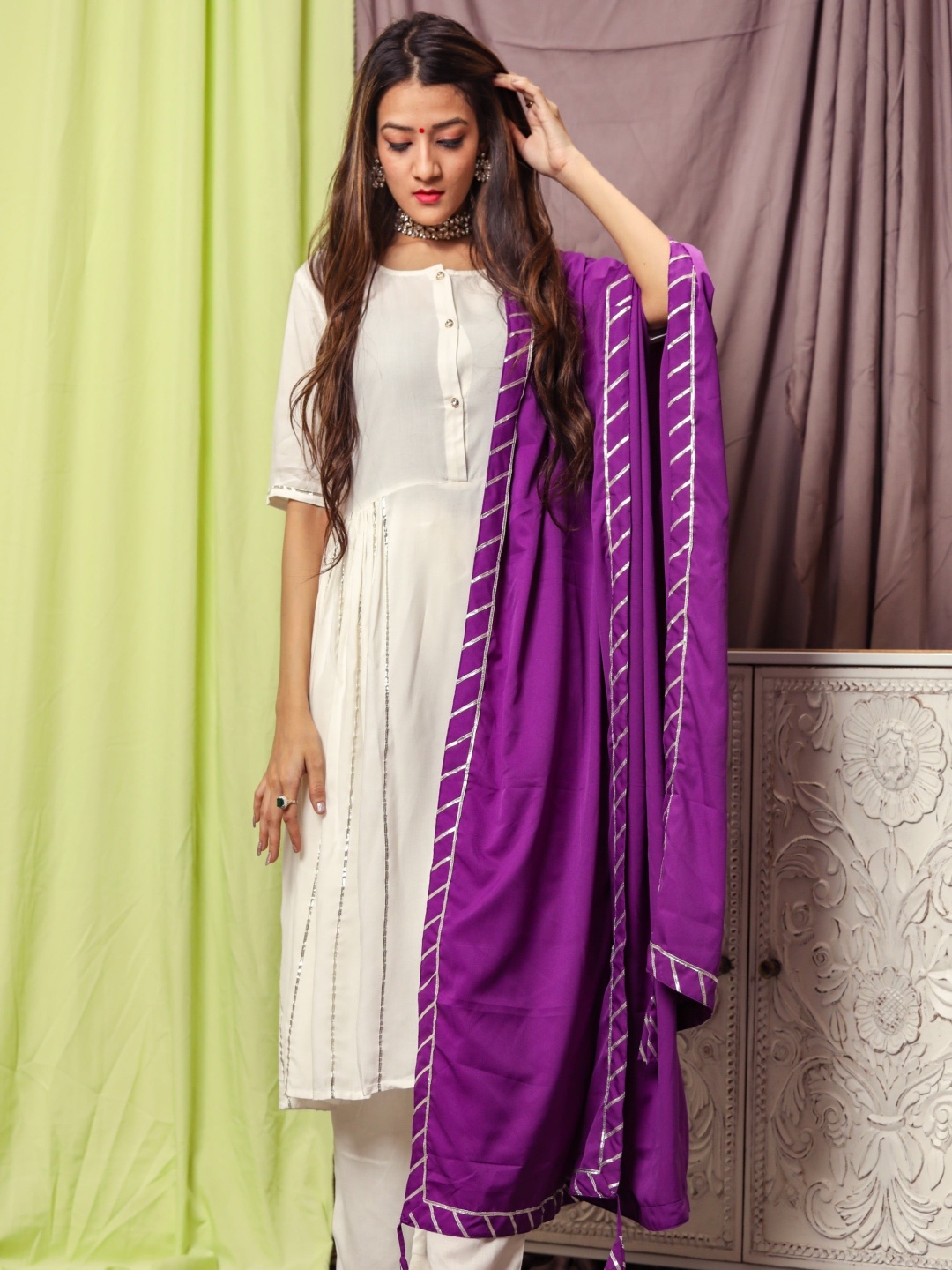 

Chandbaali Round Neck Anarkali Kurta with Trousers & Dupatta, White
