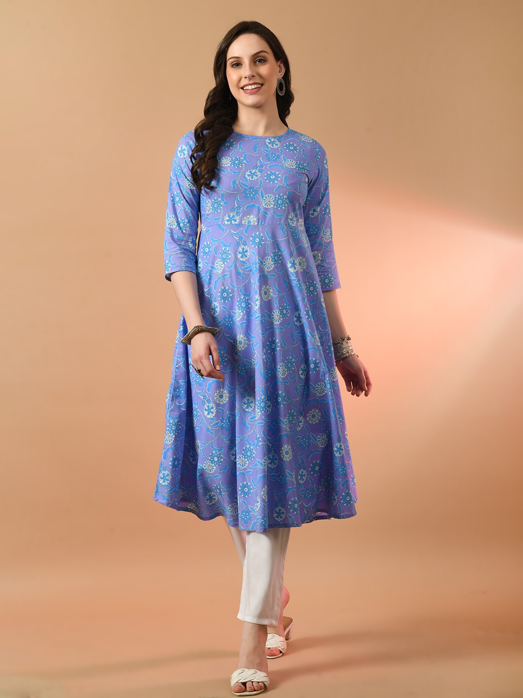 

FERANOID Floral Printed Round Neck Three-Quarter Sleeves A-Line Kurta, Blue