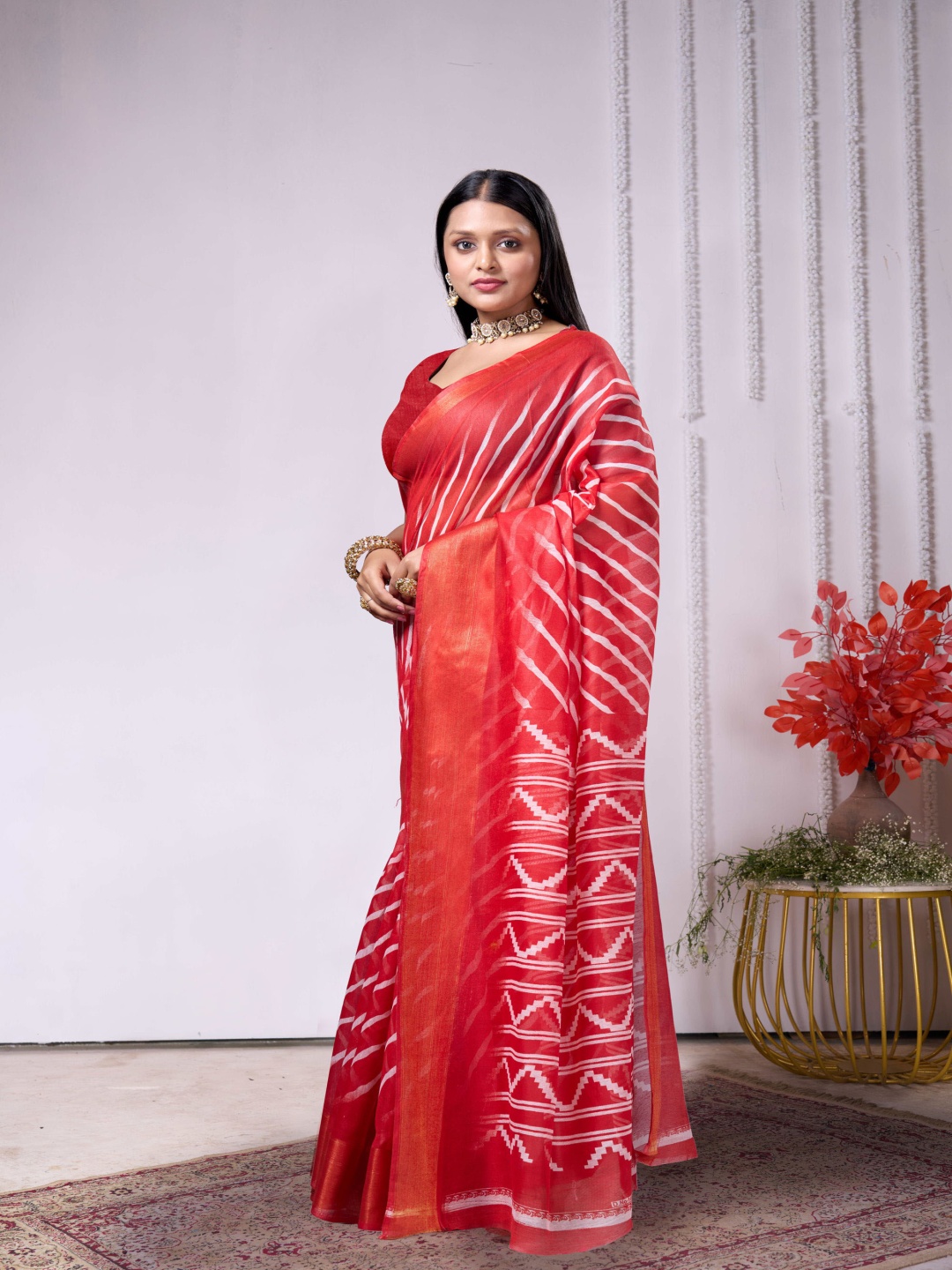 

DIVASTRI Striped Zari Pure Cotton Ikat Saree, Red