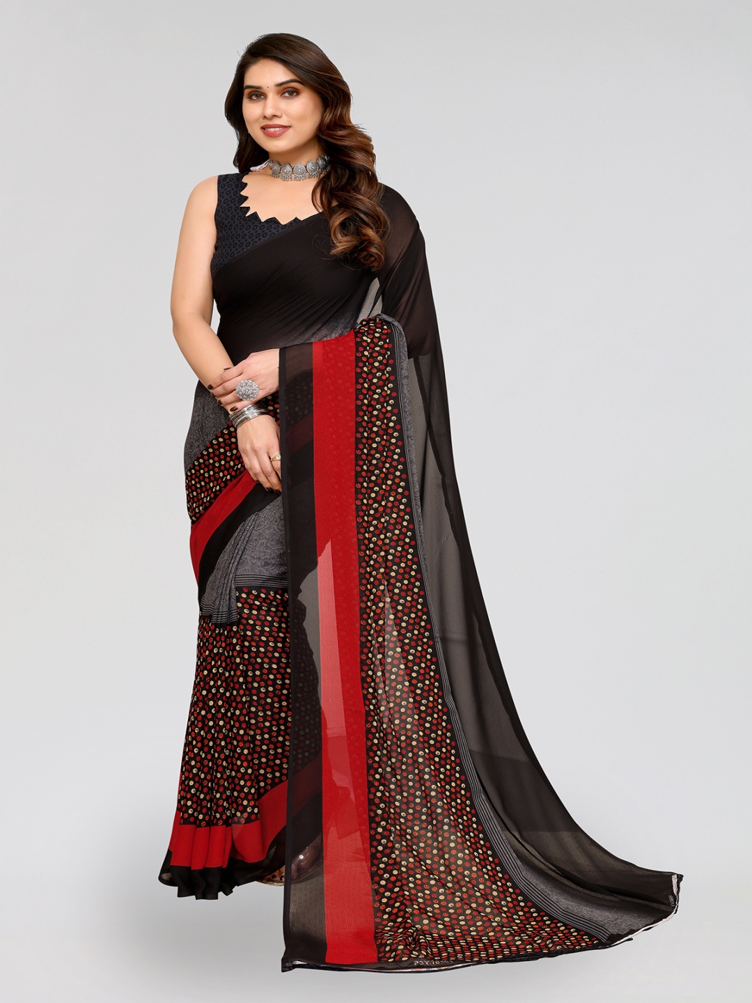 

ANAND SAREES Floral Printed, Black