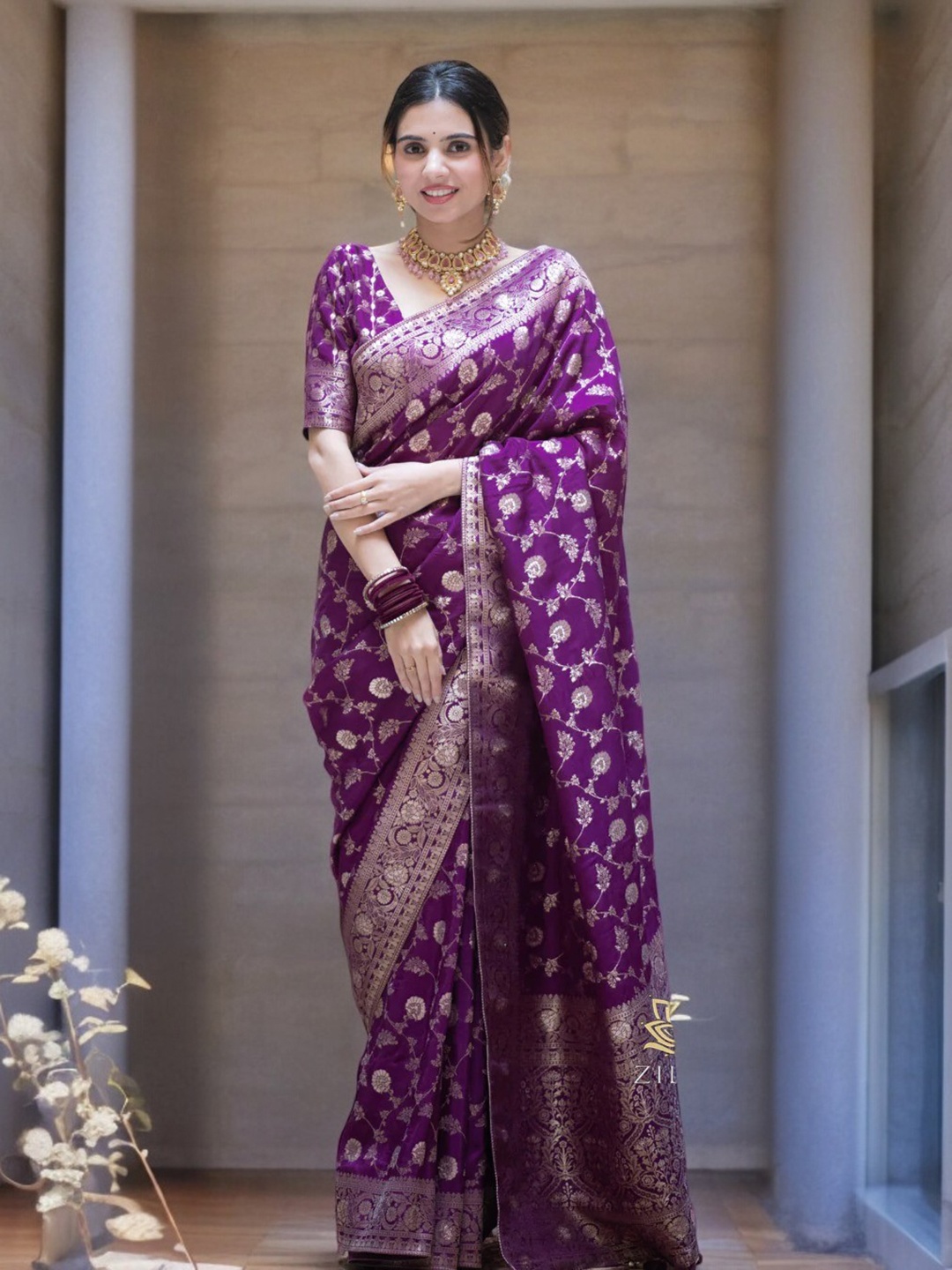 

MORLY Woven Design Zari Silk Blend Kanjeevaram Saree, Purple