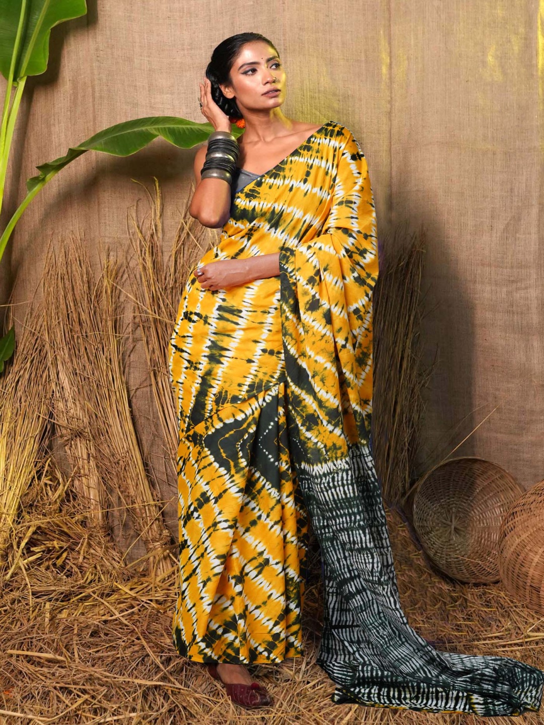 

Unnati Silks Tie and Dye Pure Cotton Handloom Saree, Yellow