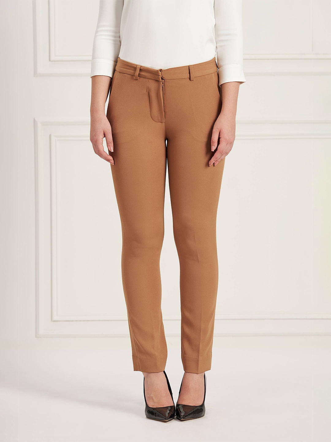 

SALT ATTIRE Women Slim Fit Trousers, Beige