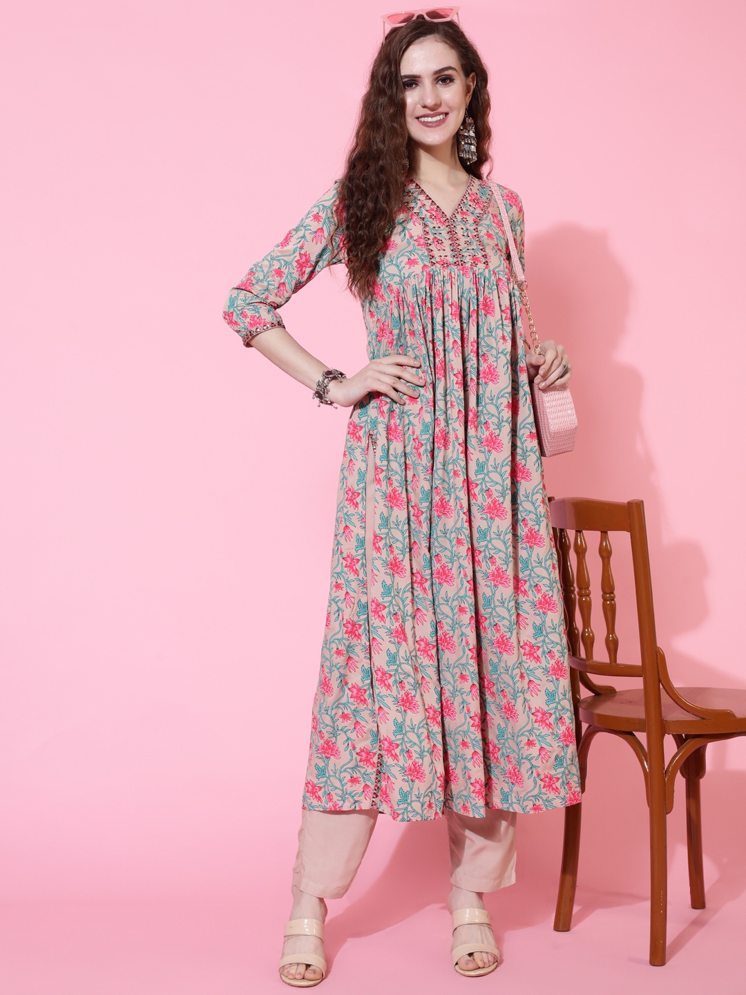 

GULMOHAR JAIPUR Women Floral Printed Empire Thread Work Kurta with Trousers, Beige