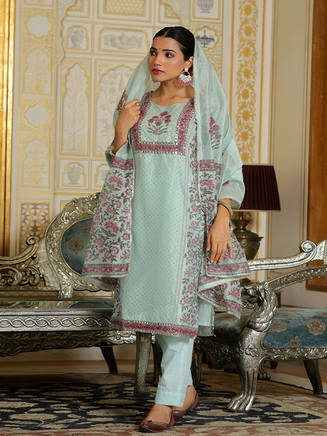 

VAASVA JAIPUR Floral Printed Beads and Stones Straight Kurta With Trousers & Dupatta, Teal