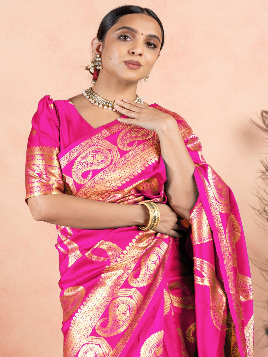 

Subham Paisley Woven Design Saree, Pink