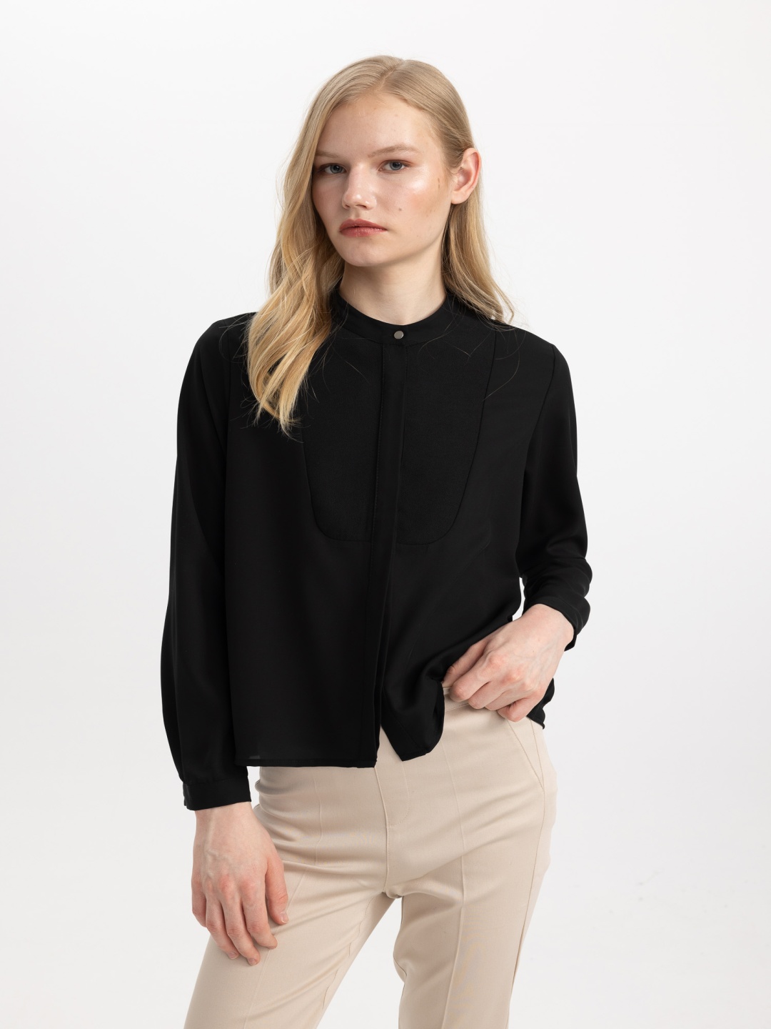

DeFacto Mandarin Collar Cuffed Sleeves Shirt Style Top, Black