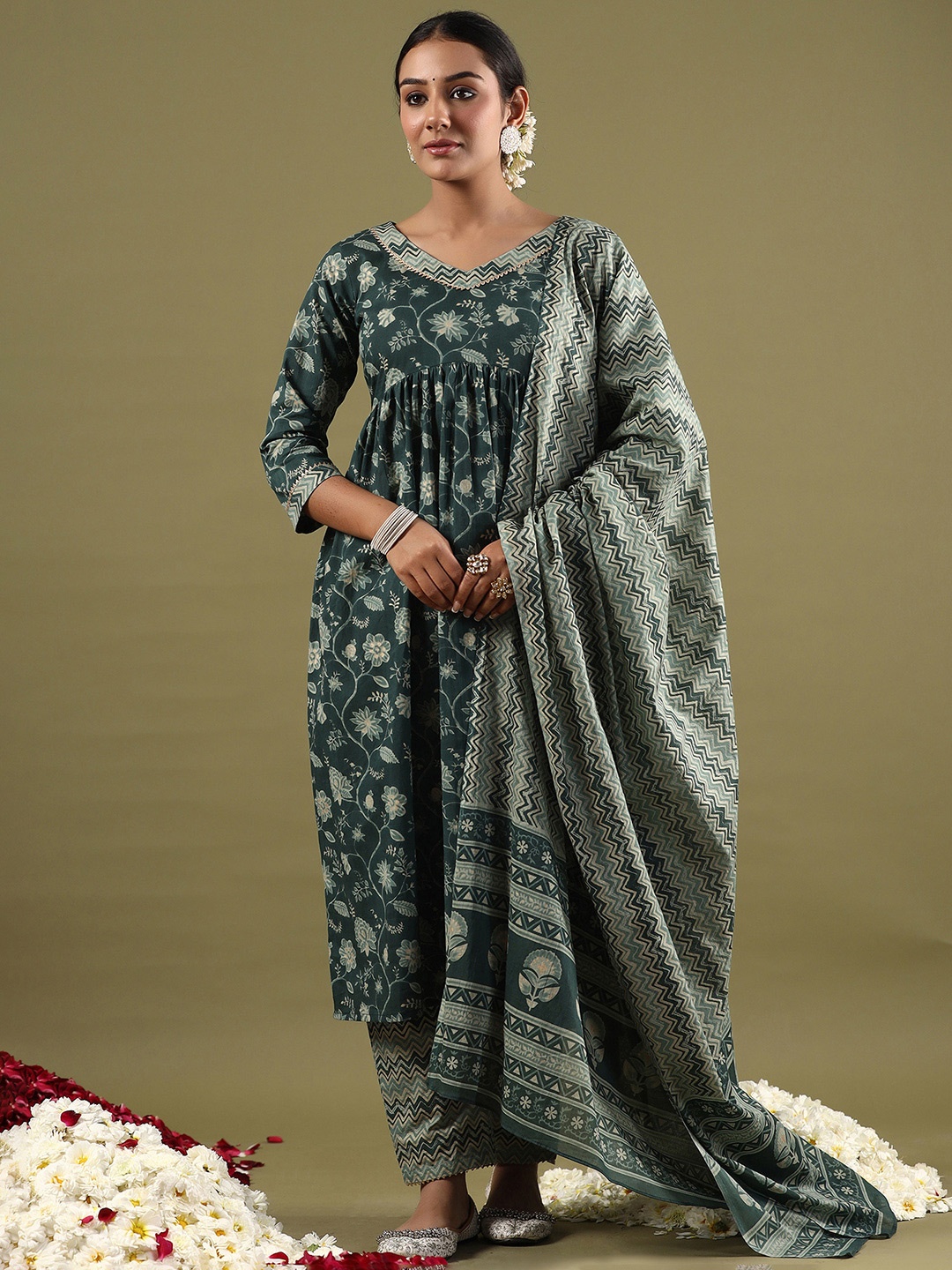 

Indo Era Women Floral Printed Pleated Gotta Patti Pure Cotton Kurta with Trousers & With Dupatta, Green