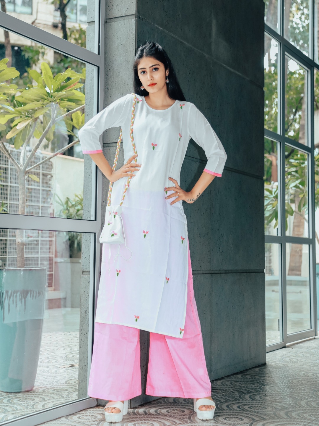 

Chandbaali Floral Embroidered Regular Thread Work Kurta with Palazzos, White
