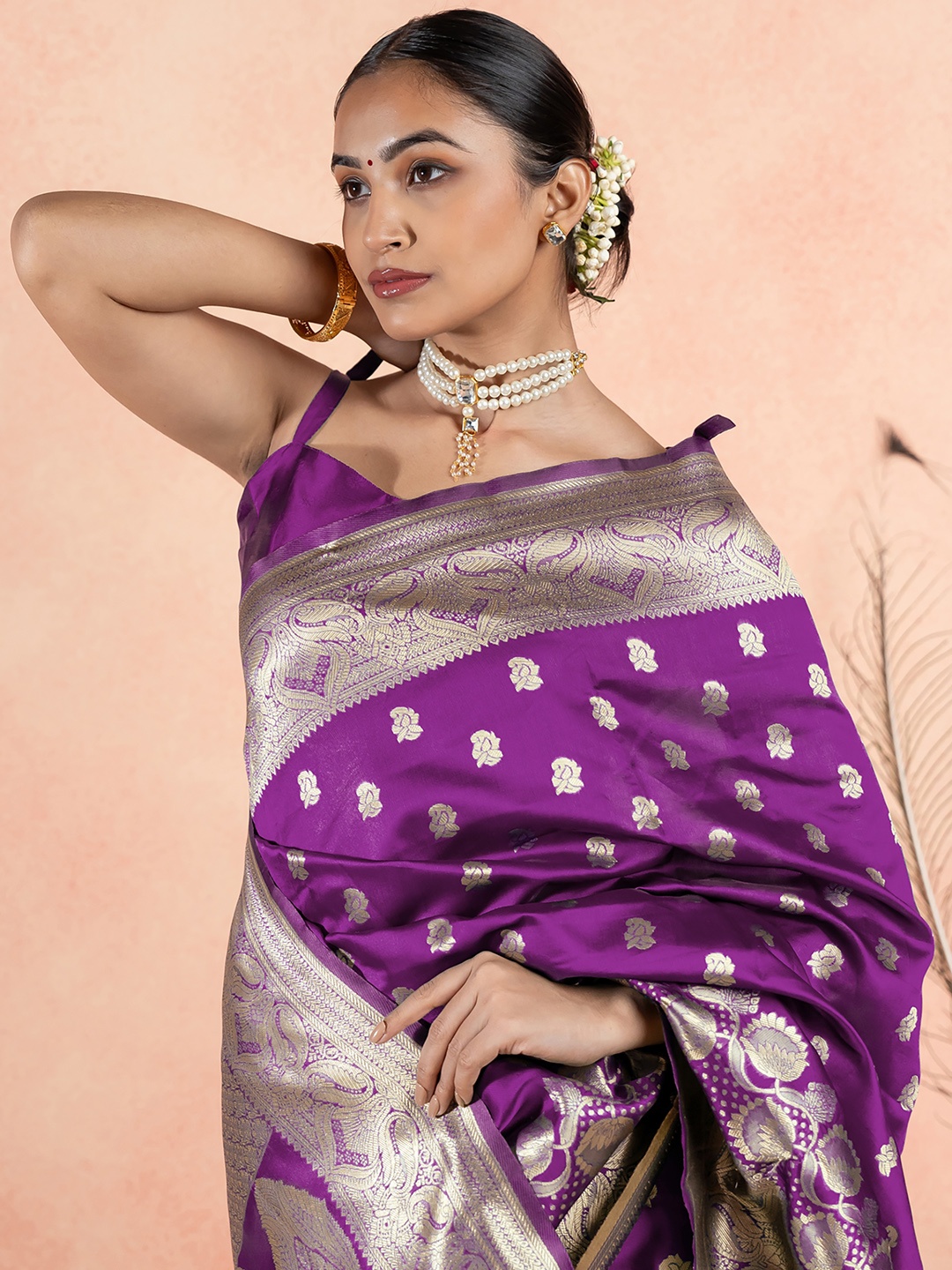 

Subham Ethnic Motif Zari Woven Saree with Blouse, Magenta