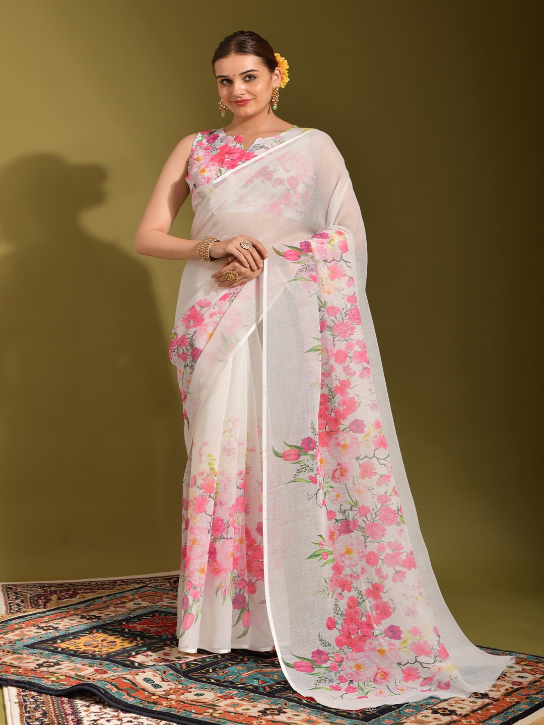 

CANIZZARO Floral Pure Linen Saree, White