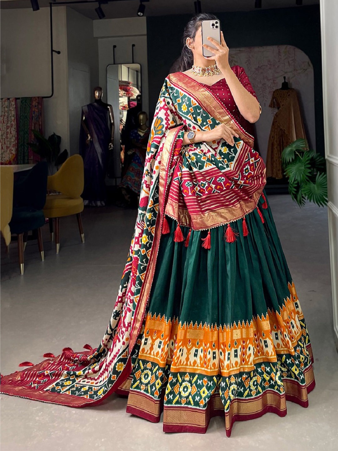 

BAESD Printed Semi-Stitched Lehenga & Unstitched Blouse With Dupatta, Green