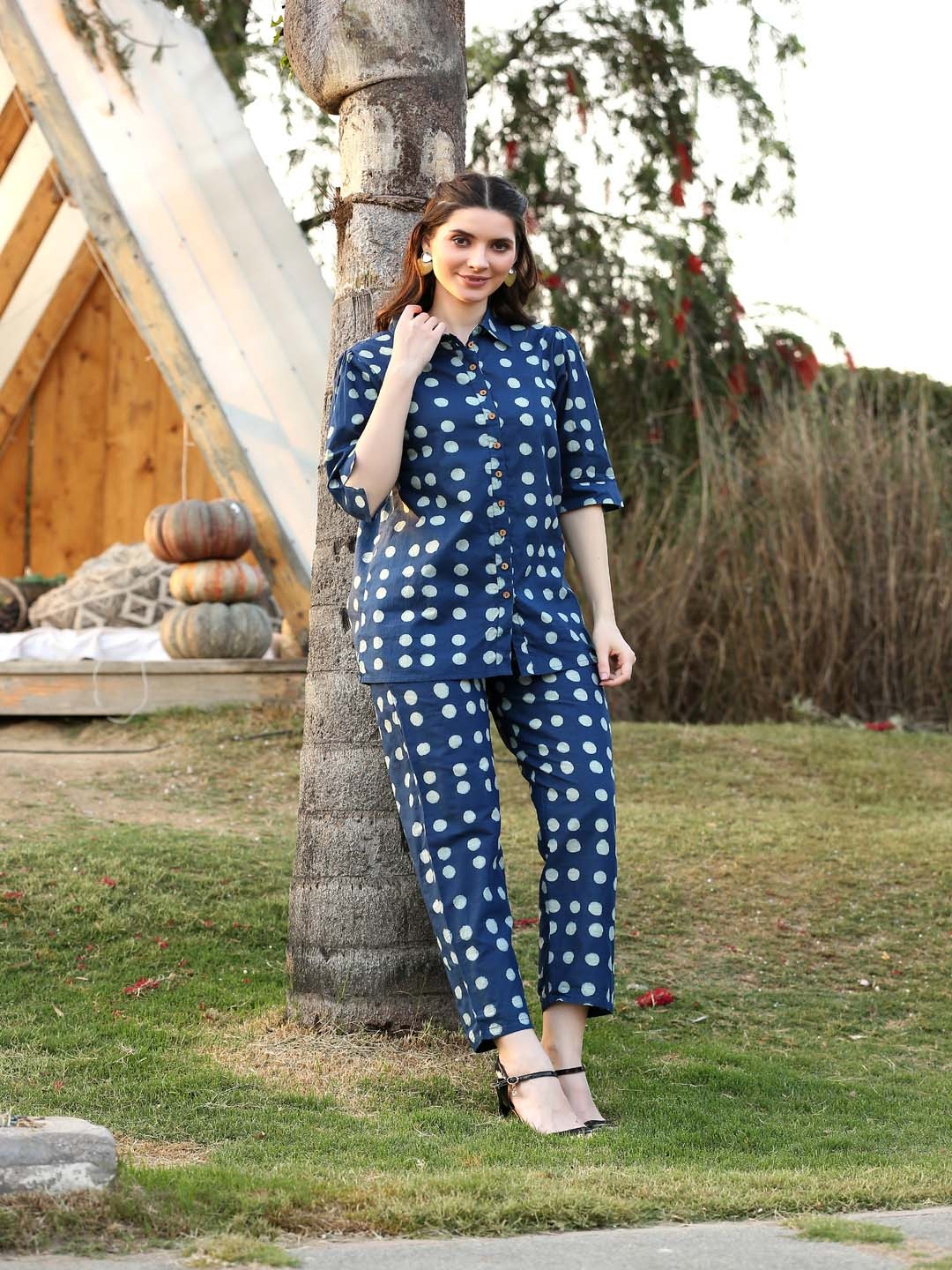 

DECKEDUP Printed Pure Cotton Shirt And Trousers, Blue