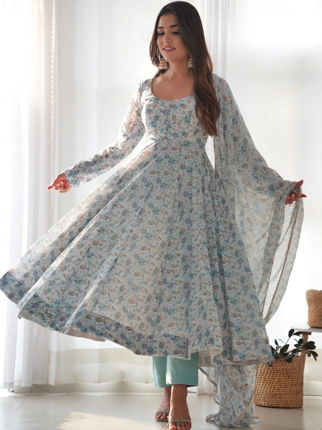 

BLACK SCISSOR Floral Printed Anarkali Kurta with Dupatta, Blue